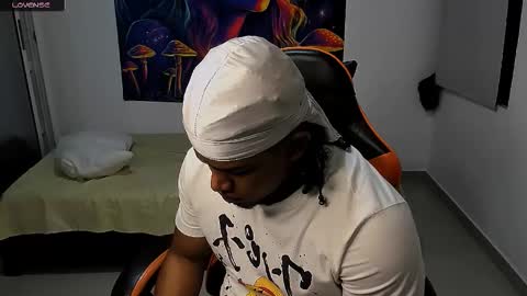 Snapshot of alexj_black chatting on September 22, 11:12 am ALEXJ BLACK online show from September 22, 11:12 am