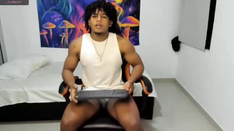 Snapshot of alexj_black chatting on October 6, 11:29 am ALEXJ BLACK online show from October 6, 11:29 am