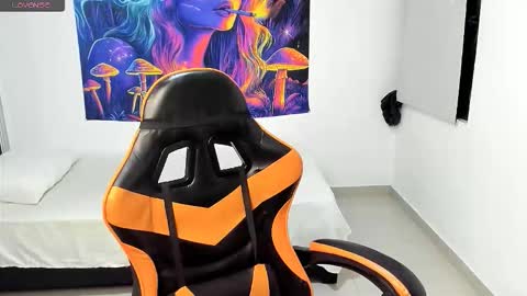 Snapshot of alexj_black chatting on October 8, 11:19 am ALEXJ BLACK online show from October 8, 11:19 am