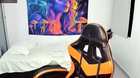 Snapshot of alexj_black chatting on October 9, 11:19 am ALEXJ BLACK online show from October 9, 11:19 am