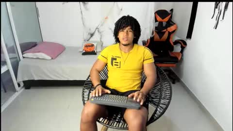 Snapshot of alexj_black chatting on November 3, 11:22 am ALEXJ BLACK online show from November 3, 11:22 am