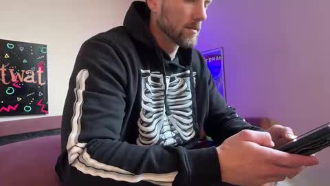 Alex Mann online show from March 8, 5:39 pm