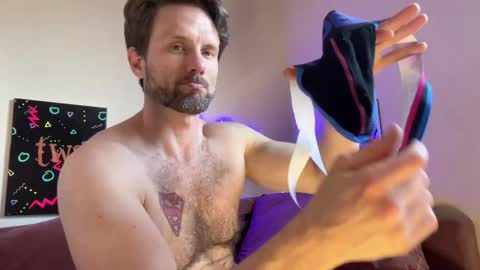 Alex Mann online show from March 25, 12:05 am