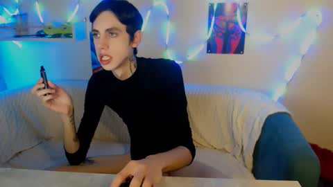 alexnaughty14 online show from October 4, 7:39 am