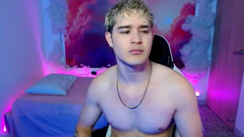 Alex online show from December 1, 7:08 pm