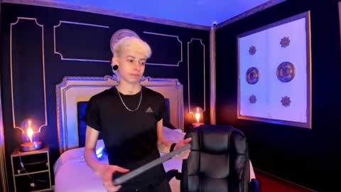 Alex online show from September 25, 7:50 pm