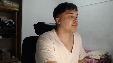 Snapshot of alexriversx chatting on March 26, 6:46 pm Alexander online show from March 26, 6:46 pm