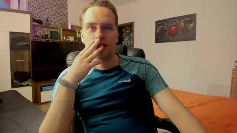 alexs9xtime online show from May 13, 10:01 am