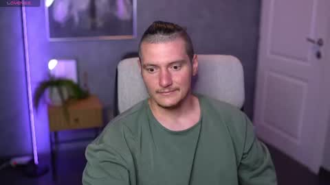 Alex online show from August 4, 5:32 am