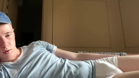 Snapshot of alexwos chatting on January 18, 9:13 am Alex online show from January 18, 9:13 am