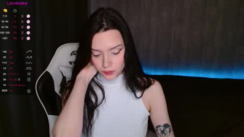 Alexa Bloom online show from December 16, 8:30 am