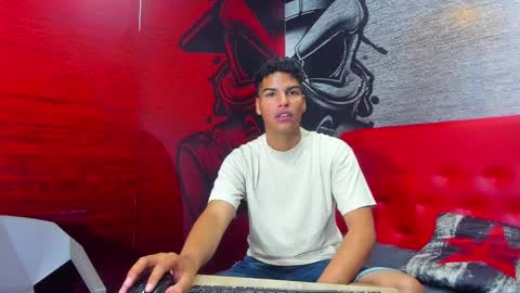 Snapshot of alexxander_king chatting on October 9, 3:21 pm alexxander_king online show from October 9, 3:21 pm