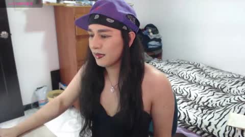 Snapshot of alexxiatouch chatting on May 15, 8:05 pm AlexxiaTouch online show from May 15, 8:05 pm