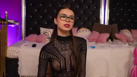 Snapshot of alexxisrae chatting on April 17, 3:53 am Alexxis Rae online show from April 17, 3:53 am