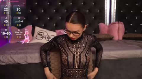 Snapshot of alexxisrae chatting on May 8, 2:50 am Alexxis Rae online show from May 8, 2:50 am