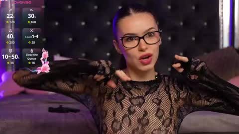 Snapshot of alexxisrae chatting on May 11, 3:12 am Alexxis Rae online show from May 11, 3:12 am