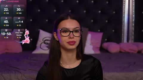 Snapshot of alexxisrae chatting on May 22, 2:51 am Alexxis Rae online show from May 22, 2:51 am
