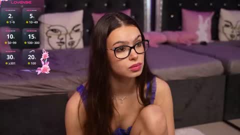 Snapshot of alexxisrae chatting on June 12, 3:49 am Alexxis Rae online show from June 12, 3:49 am
