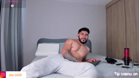 Snapshot of alexxxmachine chatting on September 9, 10:09 pm Alex freelance model instagram alex b229 online show from September 9, 10:09 pm