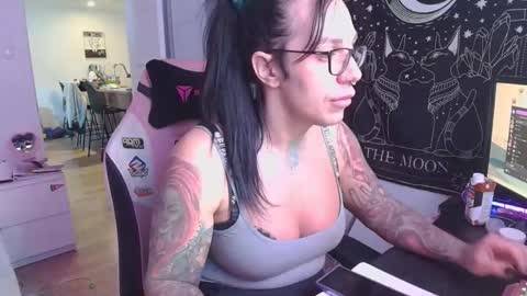 alexyasnow online show from October 15, 6:30 pm