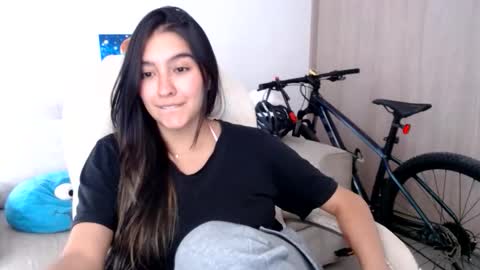alexyferrer1 online show from June 9, 9:26 pm