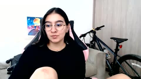 alexyferrer1 online show from June 30, 3:46 pm