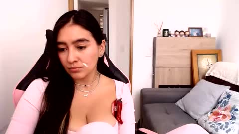alexyferrer1 online show from August 4, 5:26 pm