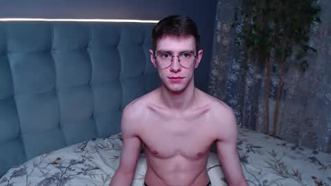 Snapshot of alfie_evanss chatting on February 4, 3:56 am Alfie online show from February 4, 3:56 am