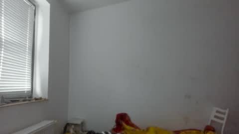 Snapshot of alfiesolomons87 chatting on December 4, 8:56 am alfiesolomons87 online show from December 4, 8:56 am