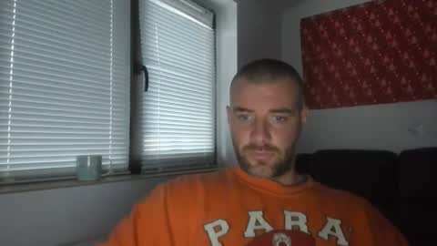 Snapshot of alfiesolomons87 chatting on December 18, 1:39 pm alfiesolomons87 online show from December 18, 1:39 pm