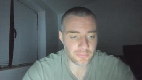 alfiesolomons87 online show from February 20, 9:15 pm