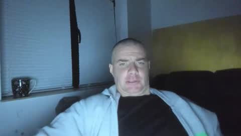 alfiesolomons87 online show from March 7, 9:45 pm