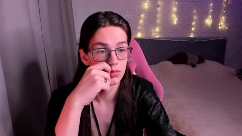 Alfreda online show from September 12, 10:15 am