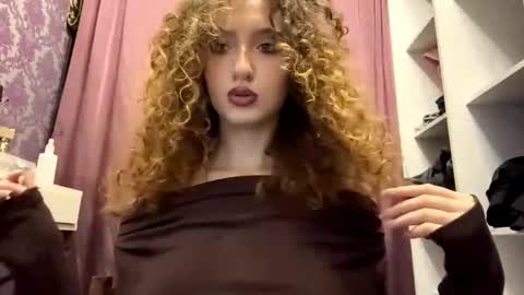 Snapshot of alfredaspagnolo chatting on November 15, 2:24 pm Tatiana online show from November 15, 2:24 pm