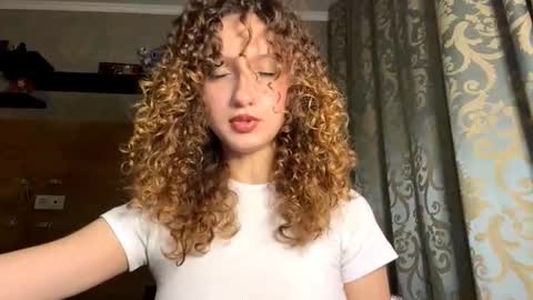 Snapshot of alfredaspagnolo chatting on November 17, 4:13 pm Tatiana online show from November 17, 4:13 pm