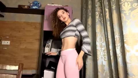 Snapshot of alfredaspagnolo chatting on November 18, 4:44 pm Tatiana online show from November 18, 4:44 pm