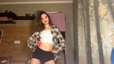 Snapshot of alfredaspagnolo chatting on November 24, 4:18 pm Tatiana online show from November 24, 4:18 pm