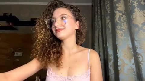 Snapshot of alfredaspagnolo chatting on November 25, 4:18 pm Tatiana online show from November 25, 4:18 pm