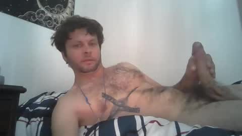 Snapshot of alfredkey14 chatting on May 17, 6:55 am alfredkey14 online show from May 17, 6:55 am