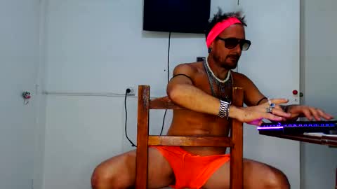 Snapshot of alfredopantuso chatting on March 19, 9:13 am alfredopantuso online show from March 19, 9:13 am