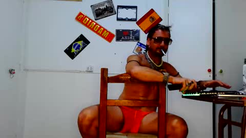 Snapshot of alfredopantuso chatting on March 23, 7:23 am alfredopantuso online show from March 23, 7:23 am