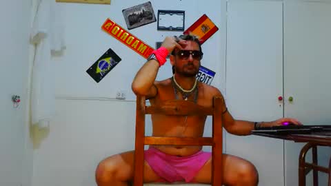 Snapshot of alfredopantuso chatting on March 23, 11:20 pm alfredopantuso online show from March 23, 11:20 pm