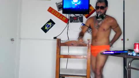 Snapshot of alfredopantuso chatting on March 26, 7:36 am alfredopantuso online show from March 26, 7:36 am