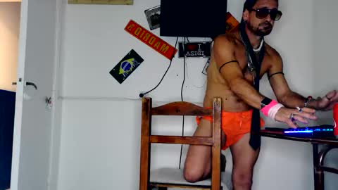 Snapshot of alfredopantuso chatting on March 28, 10:42 pm alfredopantuso online show from March 28, 10:42 pm