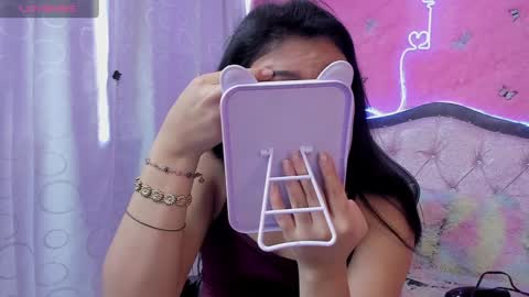 Snapshot of alfresii_rivera chatting on February 4, 1:27 pm Carolina Join The Fan Club  online show from February 4, 1:27 pm