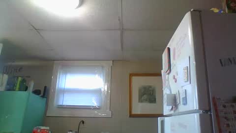 Snapshot of ali_tayler chatting on October 12, 3:33 pm ali_tayler online show from October 12, 3:33 pm