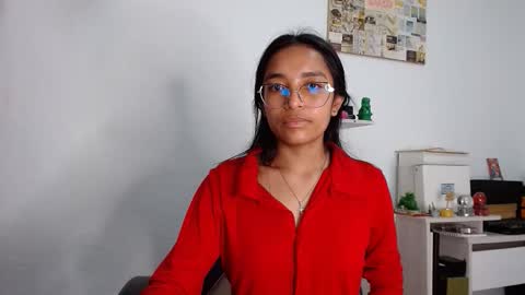 Snapshot of alia054 chatting on April 23, 3:14 pm Alia online show from April 23, 3:14 pm