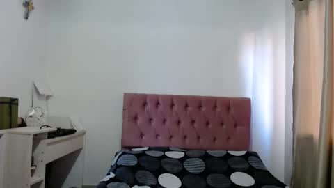 Alia      Anjali  online show from November 1, 11:45 am