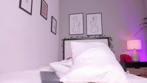  Alia Rodriguez  online show from March 10, 8:23 pm