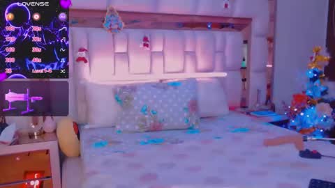 aliana_ross online show from December 4, 1:15 am